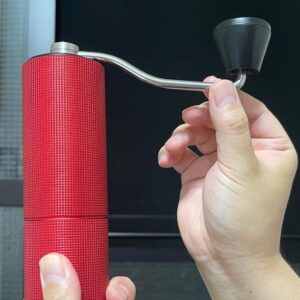 くまがやらいふ管理人のおすすめ手挽きコーヒーミルはTimemoreC2です。